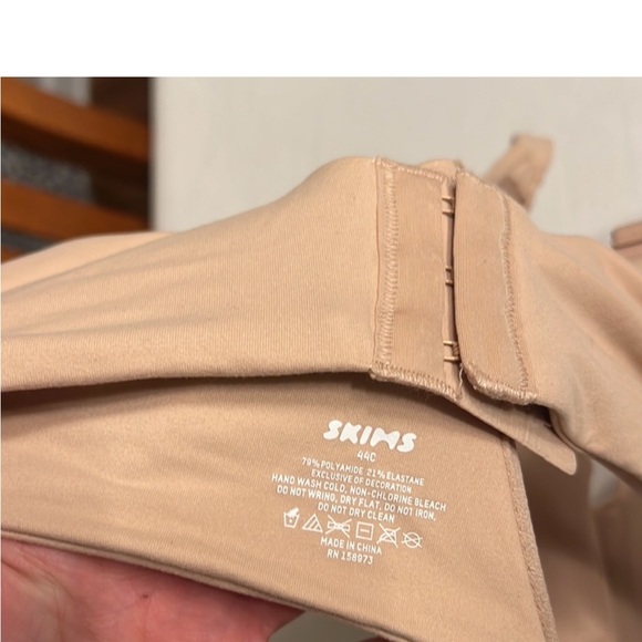 SKIMS FITS EVERYBODY T-SHIRT BRA - Picture 4 of 4